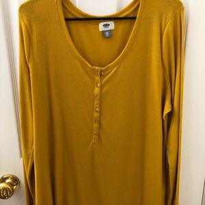 Guc condition long sleeve Henley